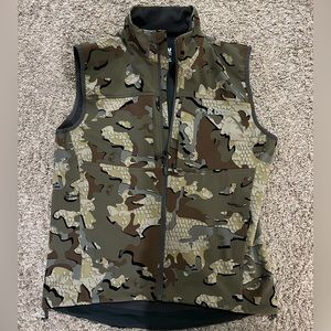 KUIU “Valo” Colored Camo Hunting Vest